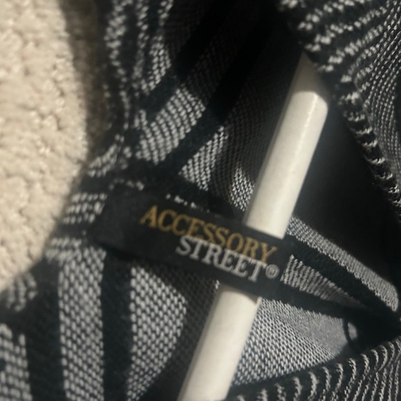 Black Plaid Fringed Poncho Cape Wrap Shawl Cardigan Accessory‎ Street Women - Picture 3 of 3